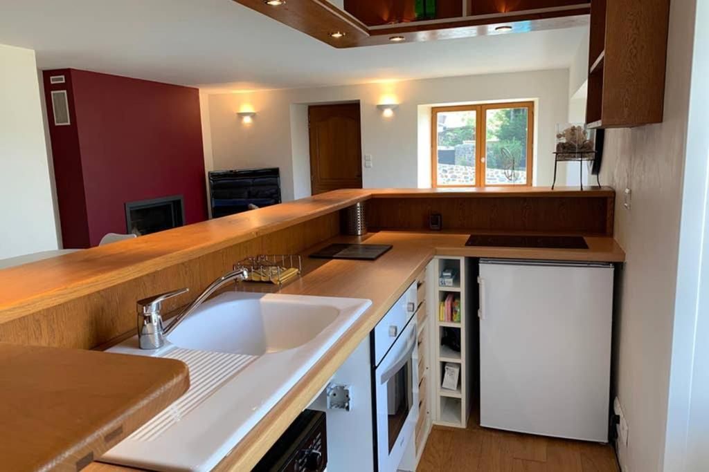 Flat Domaine Des Pierres D Auvergne מראה חיצוני תמונה