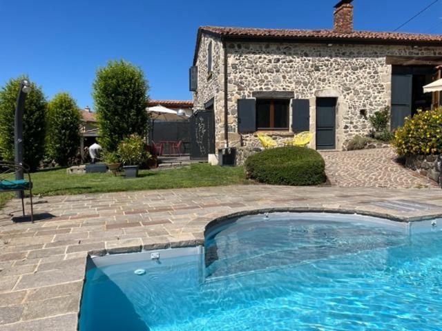 Flat Domaine Des Pierres D Auvergne מראה חיצוני תמונה